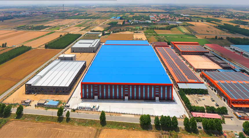 Construyendo una estructura de acero para industrial