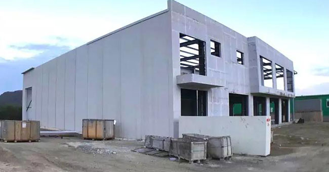 pared de cemento exterior