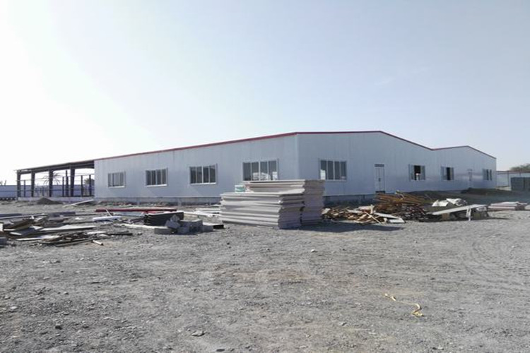 Edificio de ingenier&iacute;a previa