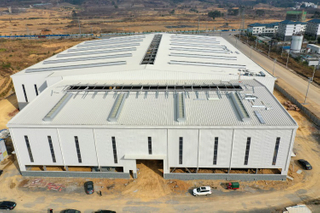 Edificio de fábrica previamente construido para la construcción de plantas industriales