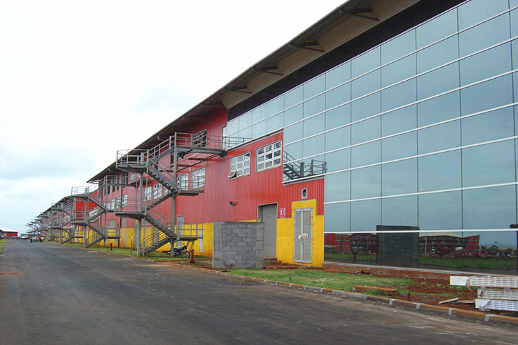 pared de cristal cortina