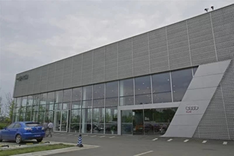 sala de exposici&oacute;n