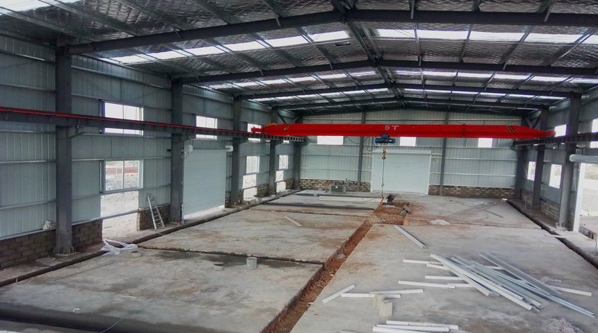 gr&uacute;a en taller