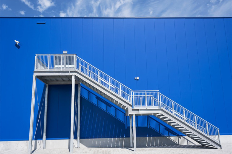 escalera de galvanizaci&oacute;n