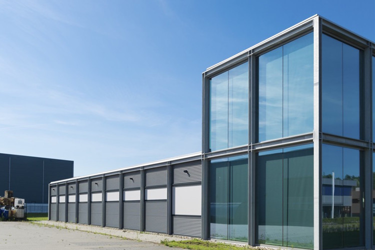 Edificio de acero comercial para tiendas de oficinas con pared de cortina de vidrio