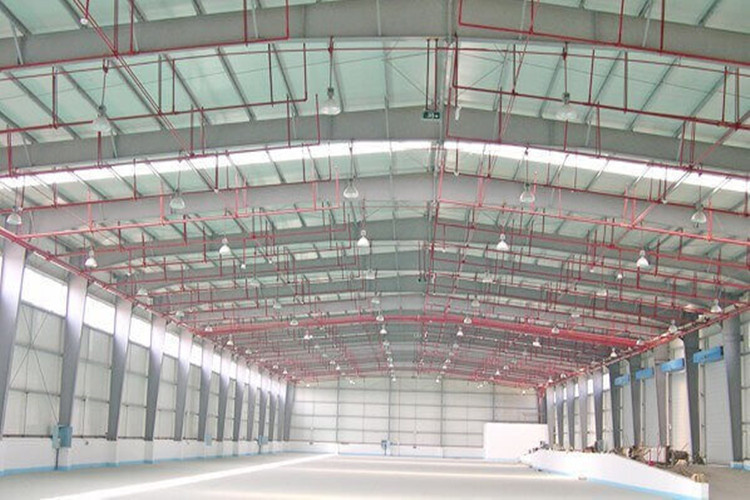 Explorador de acero grande