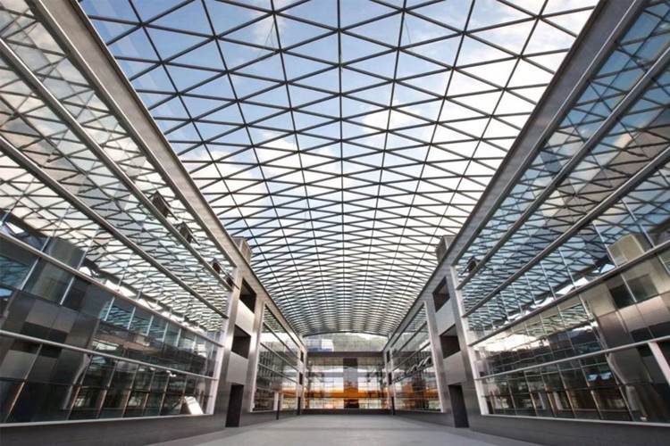 estructura de cuadr&iacute;cula curva