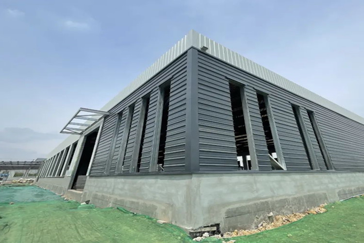 Dise&ntilde;o de l&aacute;mina de acero horizontal