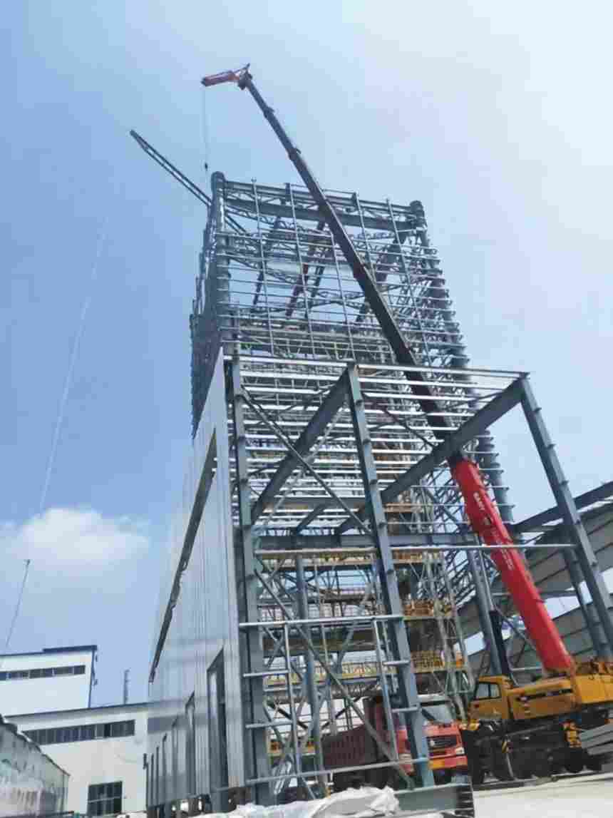 estructura de acero de varios pisos